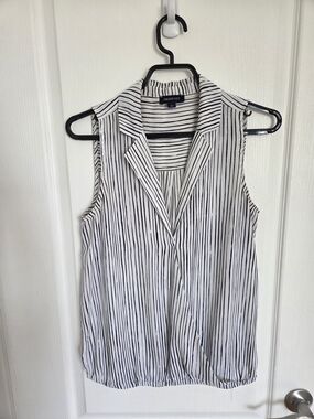 Smart Set Women's Black & White Striped Sleeveless Blouse